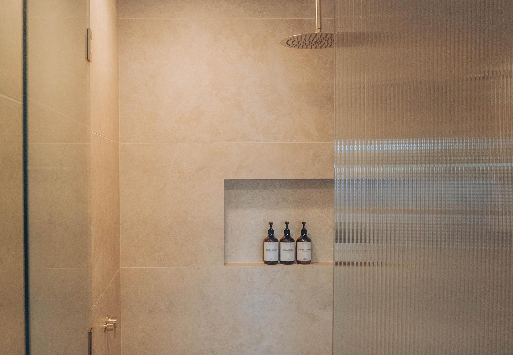 Risby Cove Boutique Hotel ストラーン エクステリア 写真