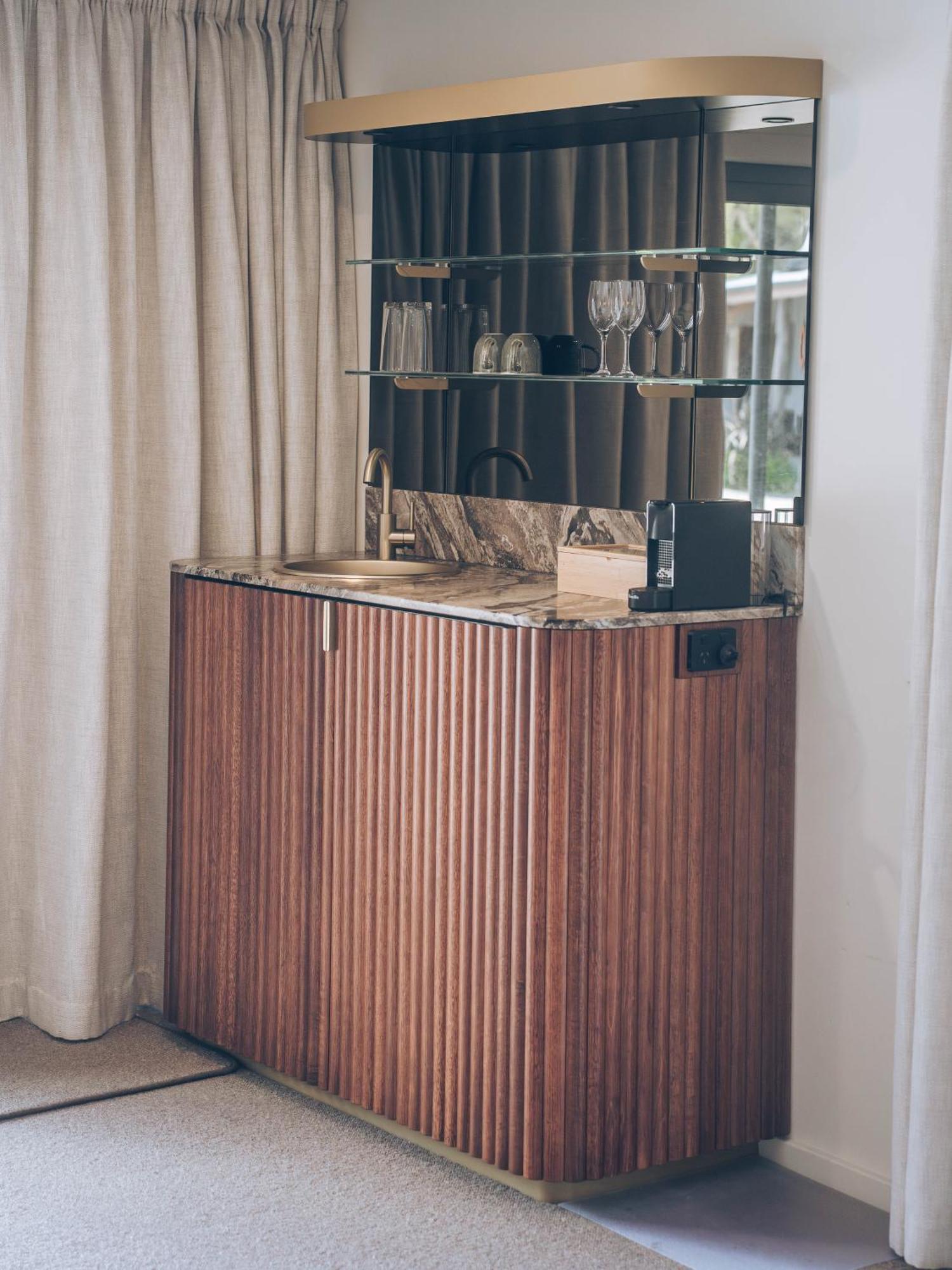 Risby Cove Boutique Hotel ストラーン エクステリア 写真