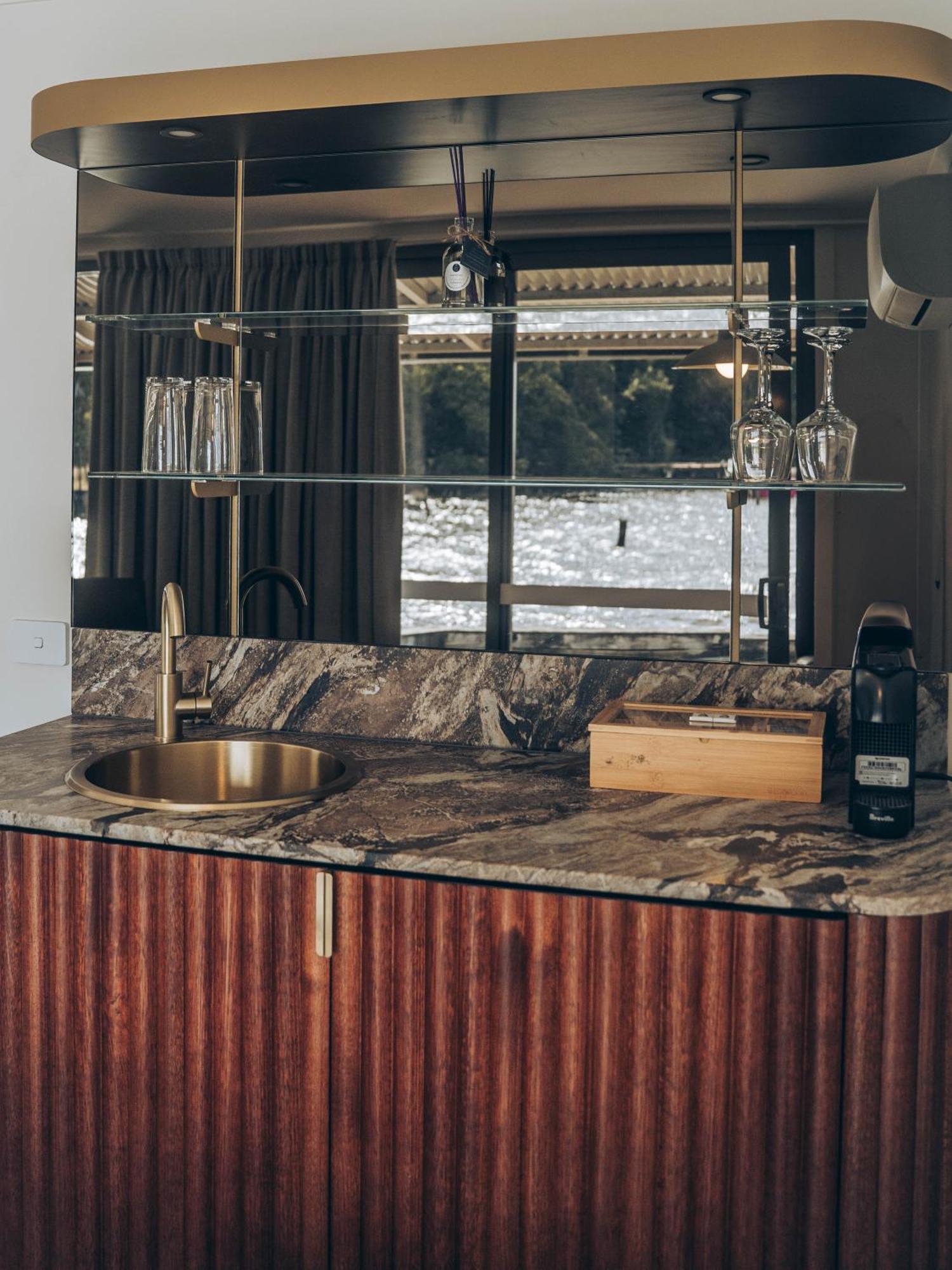 Risby Cove Boutique Hotel ストラーン エクステリア 写真